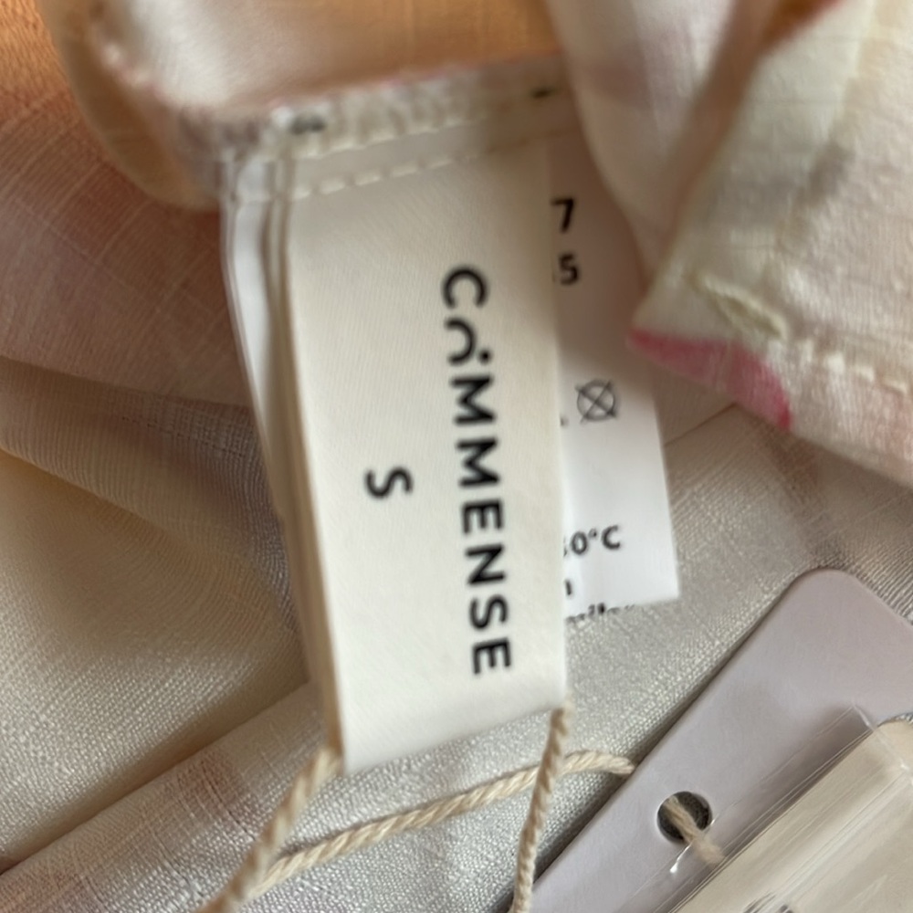 NWT.. Pink and White Floral Dress by Commense in size small. - Picture 6 of 7